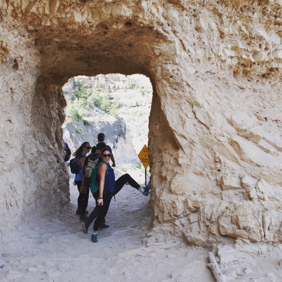 Meet your Posher, Kelly - Picture 3 of 4